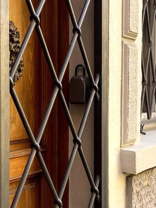Ground Floor Luxe Historic Studio City Centre Appartement Bologna Buitenkant foto