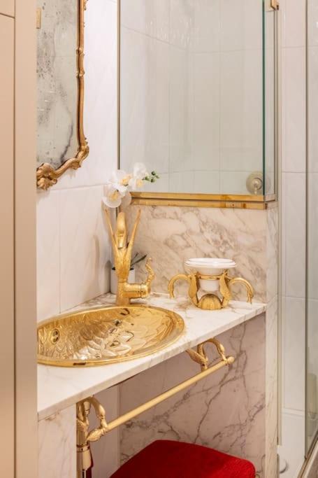 Ground Floor Luxe Historic Studio City Centre Appartement Bologna Buitenkant foto